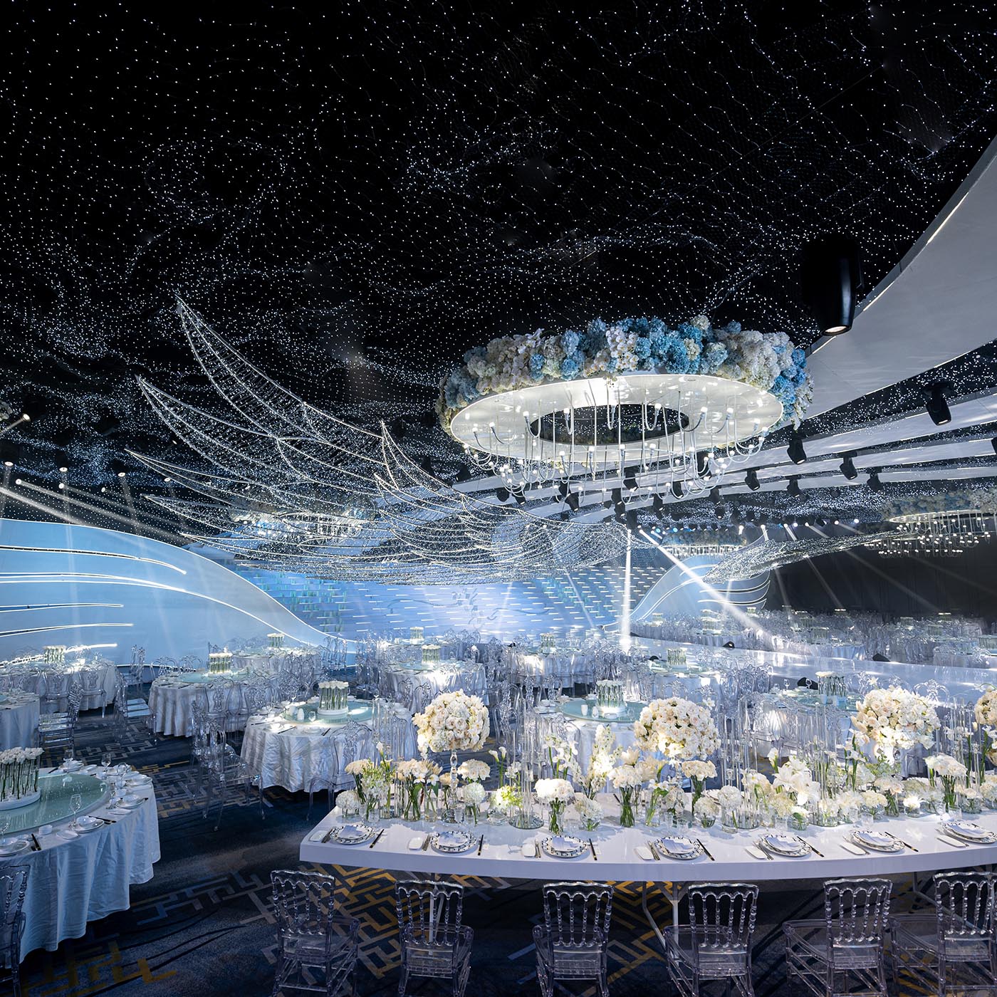 真实婚礼 | 爱是「我们」的羽翼,光芒与星辰触手可及