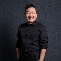 人物专访 | 背光而站，他用专业助力每一个作品闪光