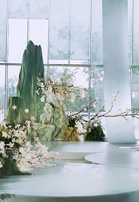 虽有荣观，燕处超然