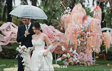 烟花与细雨共赴