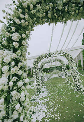 初夏的户外，阳光和你都刚刚好