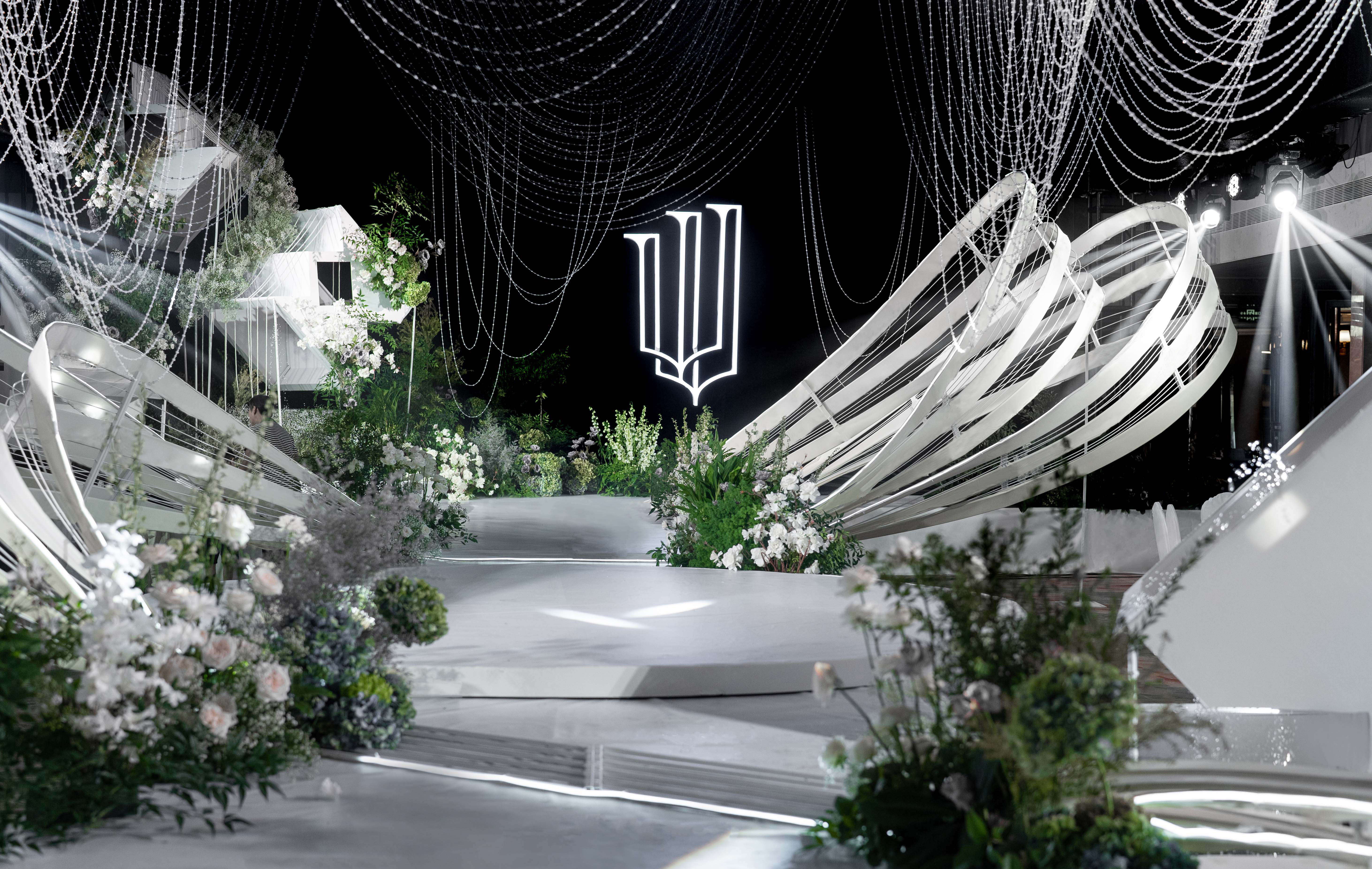 风平浪静，浪漫似起