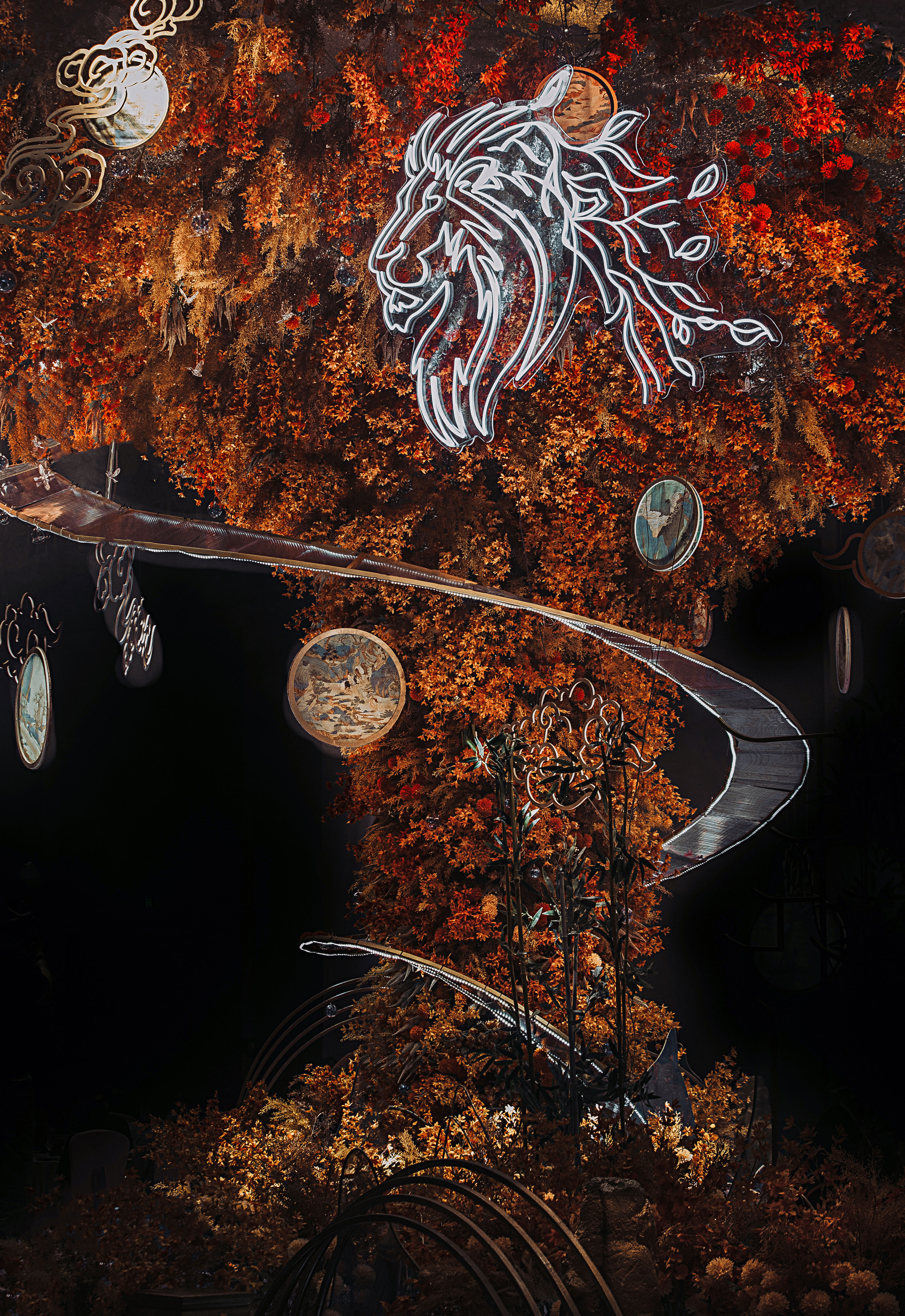 玲珑绣狮舞卿卿