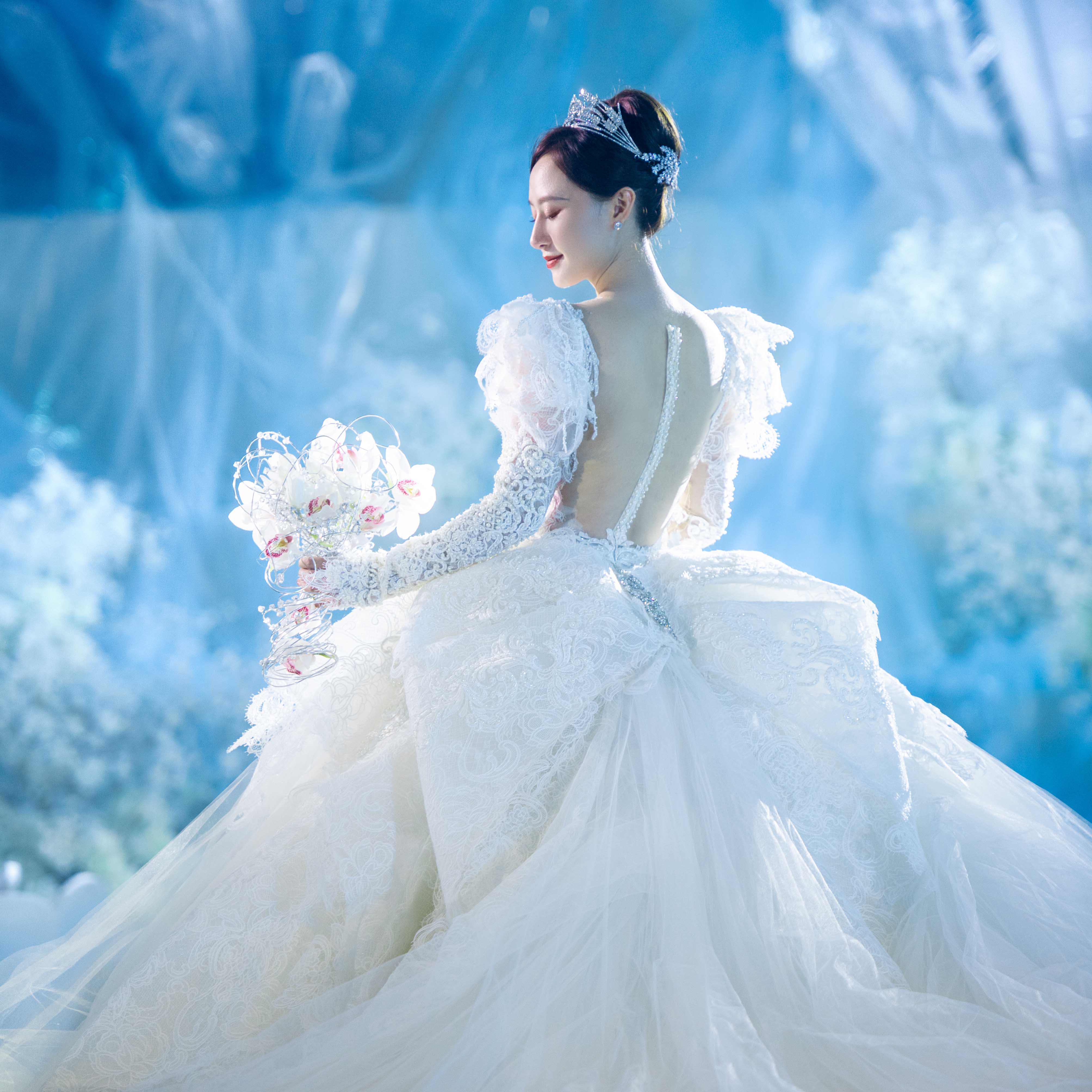 真实婚礼丨清新梦幻的冰蓝雪山婚礼,一场独属于你的温柔