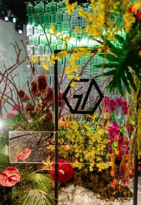 以布为墙，凭栏观院