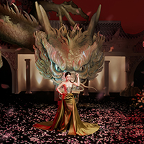 龙从百丈「谭」中起,春自桃花源里来!